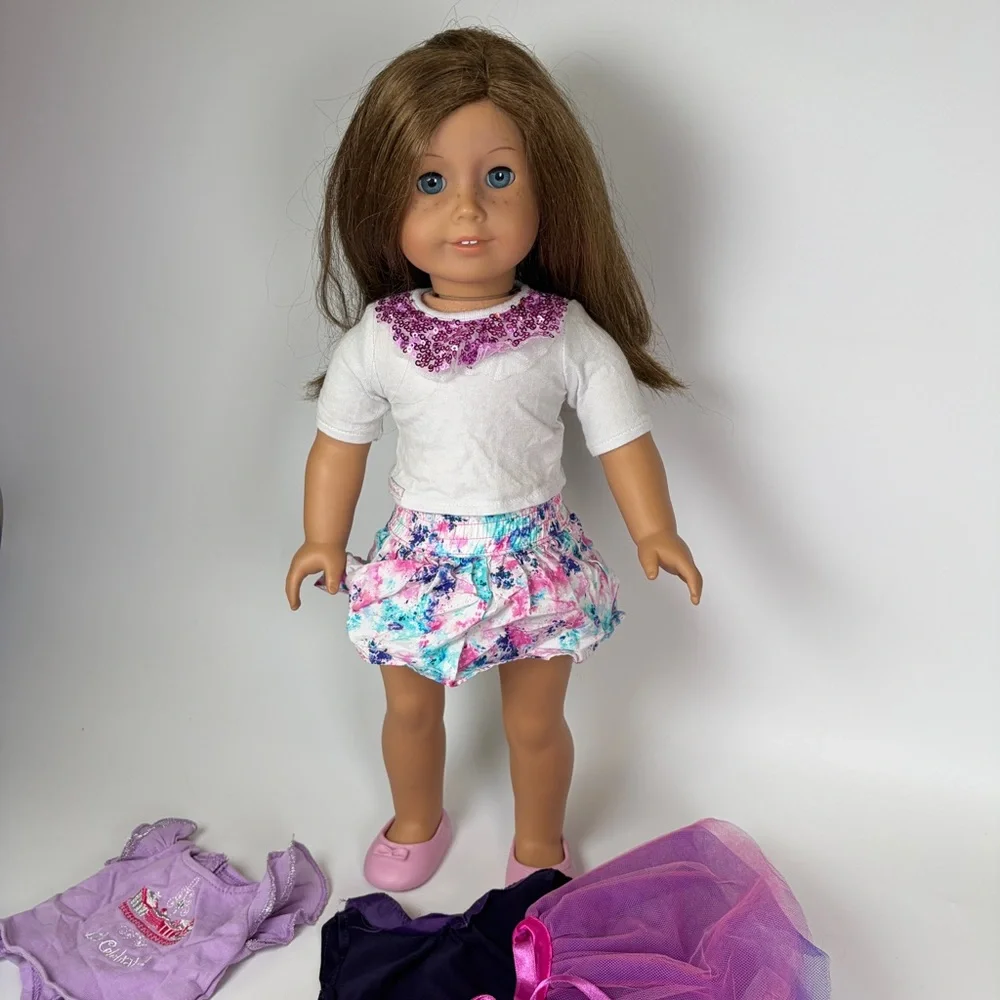 Pleasant Company AG Doll Light Brown‎ Hair Blue Eyes Freckles w/ Clothes Extras